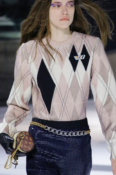 Look 94